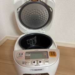 炊飯器の画像