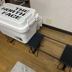 トランクカーゴ　スタンドの画像