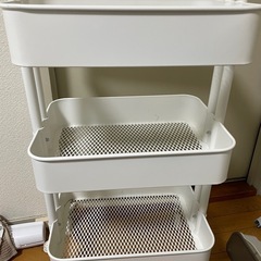 イケア3段ワゴンの画像
