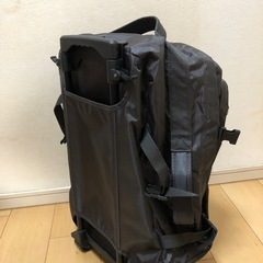 キャリーバッグ　バッグ　ボストンバック　ショルダーバッグ　　エナメルバッグの画像