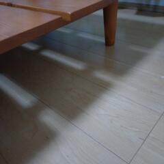 木製ベッドの画像