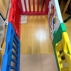 【早い者勝ち】ドア付きベビーサークルの画像