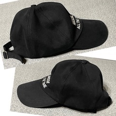 ZARA黒とユニクロベージュの帽子 2個セットの画像
