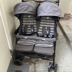双子ベビーカー　お渡し予定確定の画像