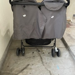 双子ベビーカー　お渡し予定確定の画像