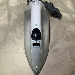 【決まりました】【あげます】Y250716 アイロン　SI-105 スチームアイロン　2022年製 の画像