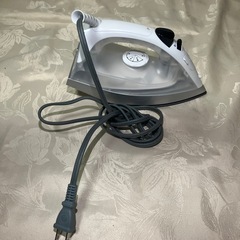 【決まりました】【あげます】Y250716 アイロン　SI-105 スチームアイロン　2022年製 の画像