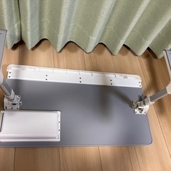 折りたたみテーブルの画像