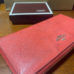 91%オフ❣️激安処分SALE🎀COACH長財布♡ラウンドジップレザー シリアルナンバーあり💓‪の画像