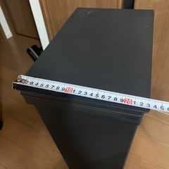ゴミ箱の画像