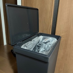 ゴミ箱の画像