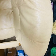 キャスター付きの回転チェア　の画像