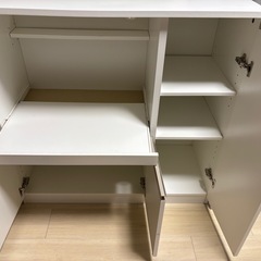 キッチン収納棚の画像