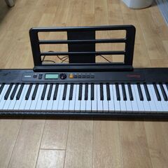 調布/電子ピアノ/箱アリ/2024年購入　195鍵盤の電子ピアノ　イヤホンで音を聴けますの画像