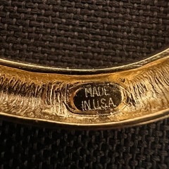 Kenneth Jay Lane GOLD SWIRL PINの画像