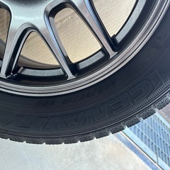 スタッドレスタイヤ付きアルミホイールセット  205/65R16の画像