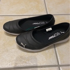PUMA スニーカーの画像