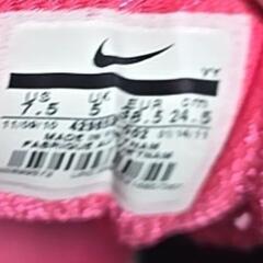 NIKEスニーカーの画像