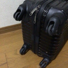 キャリーケースの画像