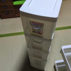 購入者決まりました。ワゴン式整理棚とすき間収納ラックの画像