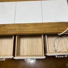 食器棚の画像