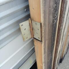 木製扉の画像