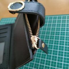 二つ折り財布 黒 カード/コイン/お札入れ コンパクトの画像