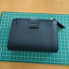 二つ折り財布 黒 カード/コイン/お札入れ コンパクトの画像