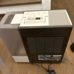加湿器　寝室用の静かな音のタイプです。