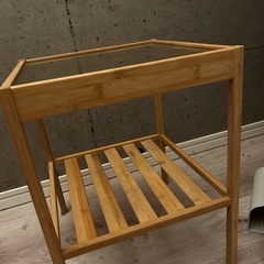 IKEA サイドテーブルの画像