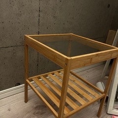 IKEA サイドテーブルの画像