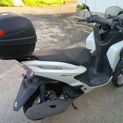 ヤマハのトリシティ125cc　エンジンセル一発始動。外装綺麗な車体です。の画像