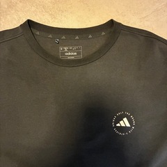 adidasgolf 黒 トレーナー ロゴ入りの画像