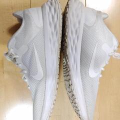 NIKE ランニングシューズの画像