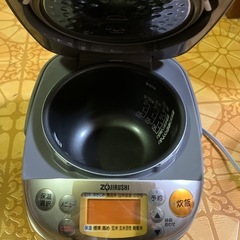 🉐炊飯器の画像