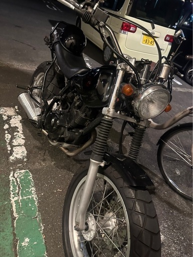 YAMAHA TW200（黒）