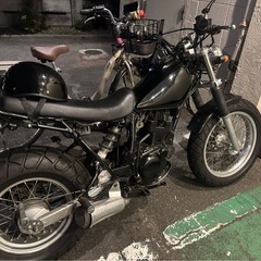 YAMAHA TW200（黒）の画像