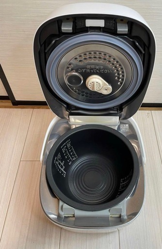 美品 東芝　 真空圧力IHジャー炊飯器 5.5合　RC-10VXN