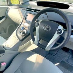 『自社ローン＆リース』なら審査落ちナシ😉事情があってブラックでも乗れます🚗保証人不要・月々お手頃・他社NG対応【ご予算相談OK】車検2年付でお渡し！　トヨタ　プリウス　修復歴なし　フルセグナビ　バックカメラの画像