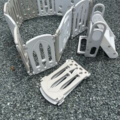 ベビーサークル・滑り台付きの画像
