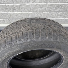 スタッドレスタイヤ BRIDGESTONE ブリヂストン VRX2 215/65R16 2022年製 4本 16インチ 【札TB01】の画像