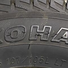 ハイエース キャラバン 195/80R15  東北6県無料配達対応‼️爆安‼️最終値下げ‼️②バリ溝❗ 国産タイヤ ヨコハマ製❗ アルミ付き タイヤ トヨタ ニッサン イエース キャラバンの画像