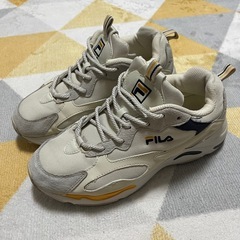 FILA スニーカー レイトレーサー イエロー ネイビー 24.5cmの画像