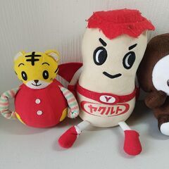 ぬいぐるみ 4体セット（しまじろう おきあがりこぼし/ヤクルトマン/ハローキティ/ベア）の画像