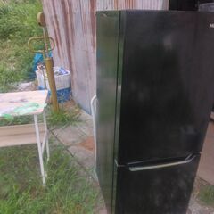 Hisense：冷凍冷蔵庫：２ドア、１５０L：色相：黒：２０２１年製：未使用品の画像