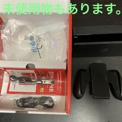 有機ELディスプレイ搭載のNintendo Switch、青と赤のJoy-Con付き、収納ケース付き。  - モデル: Nintendo Switch 有機ELモデル - 色: 青/赤 - 付属品: 収納ケース付き  2024年9月にヨドバシカメラに新品購入しました。  20時間ぐらい利用しました。美品です。  購入した後すぐ画面フィルムを貼りました。  収納ケースも付属します。  ご覧いただきありがとうございます。の画像
