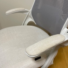回転式デスクチェア（白）の画像
