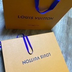 ルイ・ヴィトン (LV) と シャネルの包装箱・袋、新品！ の画像