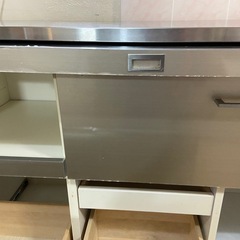 食器棚の画像