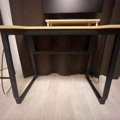 作業デスク
の画像